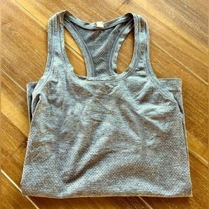 Lululemon tank.